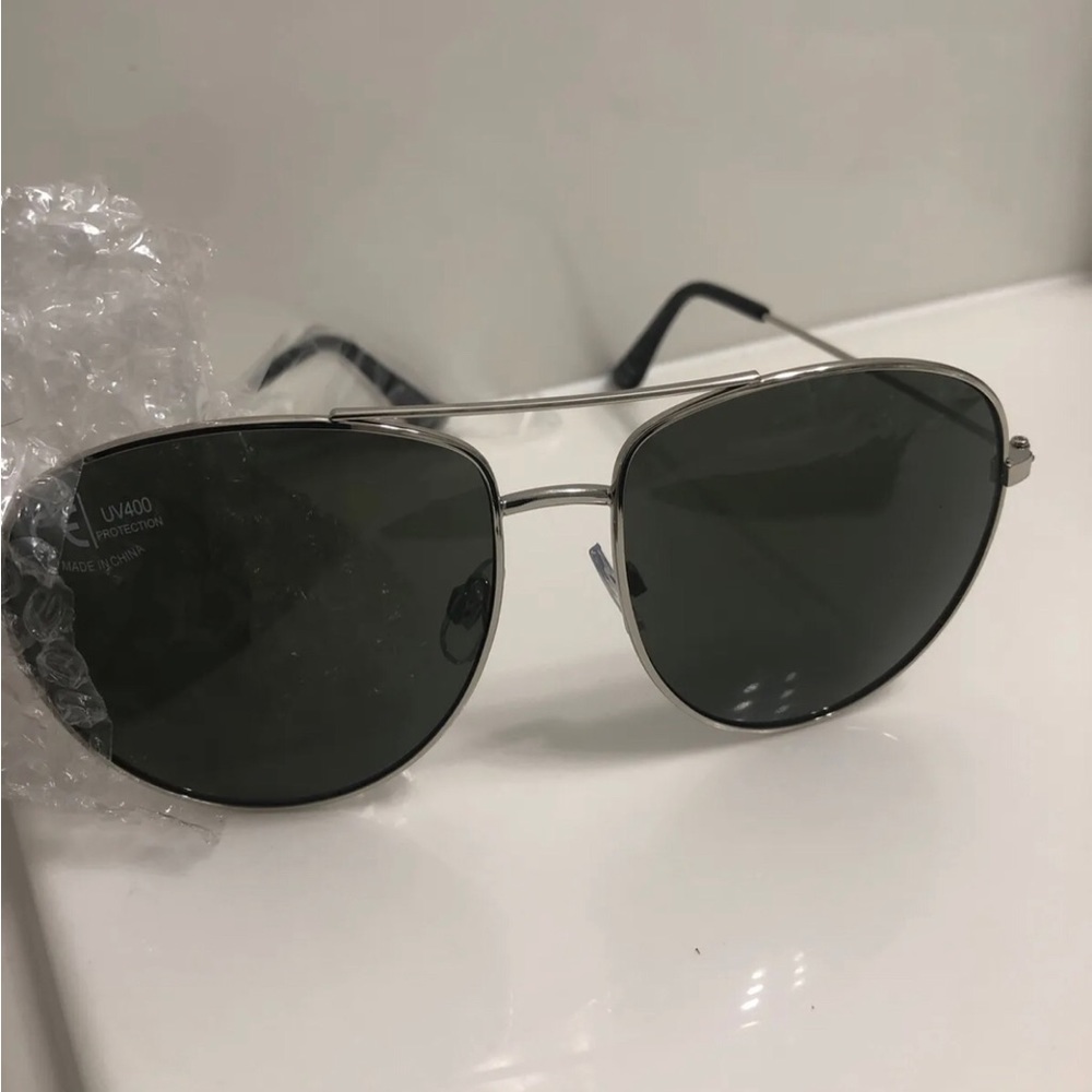 Oriflame Sweden MEN Love Aviators Sunglasses brand new in original package